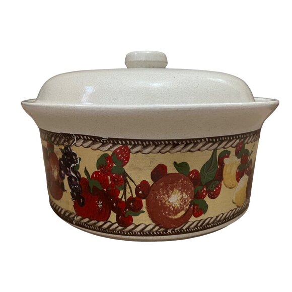 Vintage 3 Quart Clay Casserole Baking Dish with Lid and Fruit Painted - Picture 8 of 10